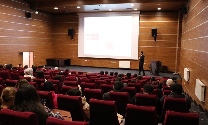 Fakültemizde Bağımlılıkla Mücadele Farkındalığı Eğitimi Düzenlendi