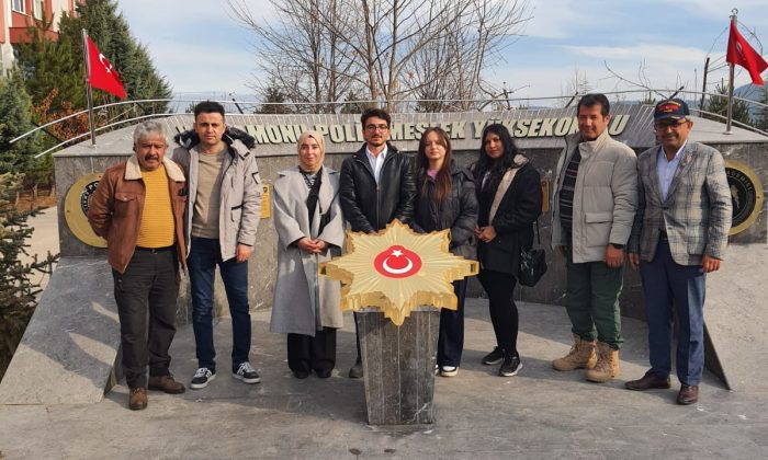 Fakültemizde "Milletimizin Kahramanlarını Anma ve Destek Olma" Projesi Gerçekleştirildi