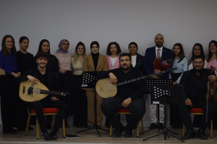 Gazetecilik Bölümü Öğrencilerinden "Huzurevi Sanat Projesi"