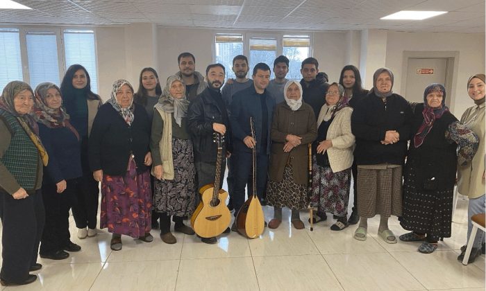 Fakültemiz Öğrencilerinden Huzurevinde Anlamlı Buluşma