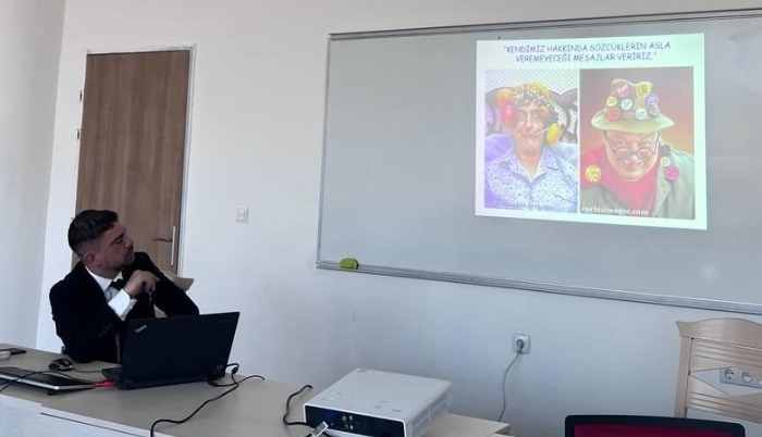 Dr. Taştekin’den Üniversitemiz Personeline Hitabet ve Etkili Sunum Teknikleri Eğitimi