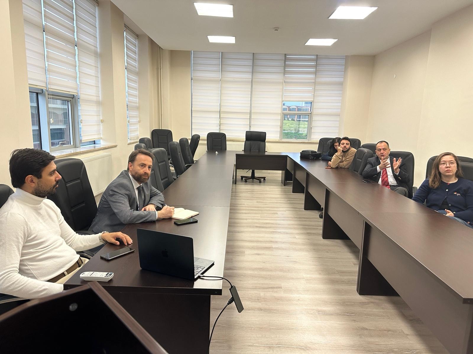 İletişim Fakültesi'nde Mezun Görüşme Toplantısı Gerçekleştirildi